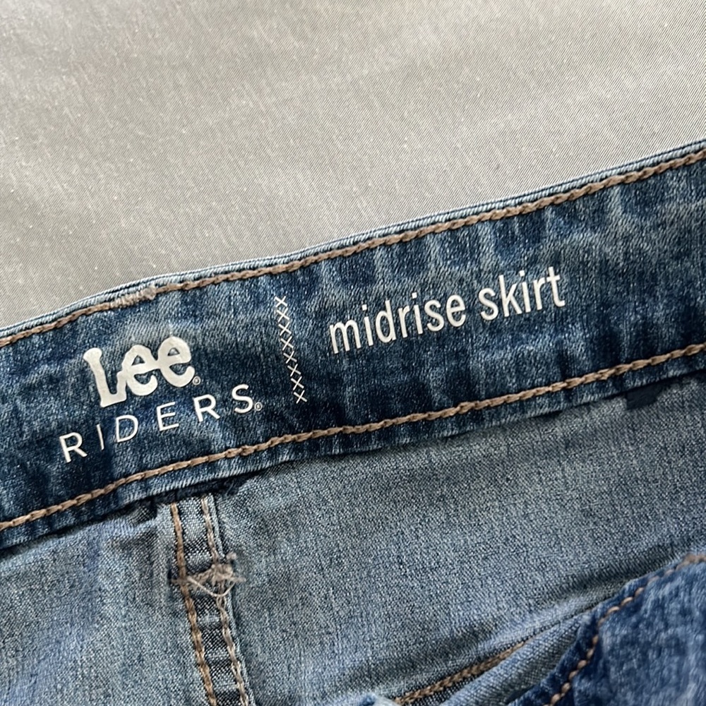 Lee Riders denim skirt - Picture 4 of 6